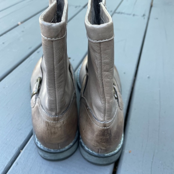 Nine West bootie size 7 - Picture 3 of 6